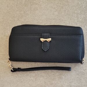 Ann Klein Black Wristlet Wallet